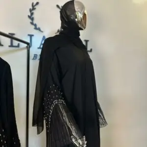 Aljamal – Abaya Noire Perlée 3 pièces