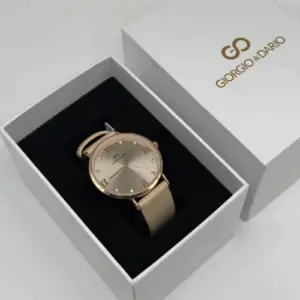 Giorgio & Dario – Montre Femme Élégante en Similicuir