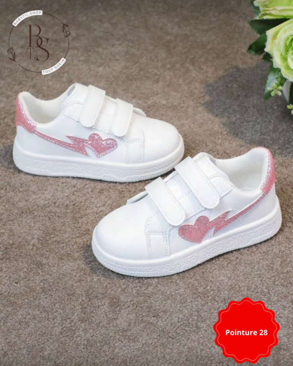 Baskets enfants pointure 28 – Blanches décor cœur et papillon – Image 3
