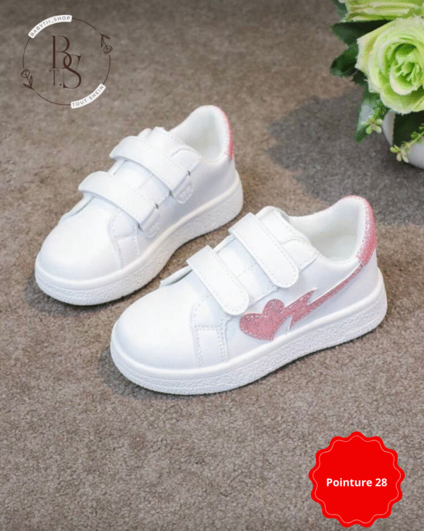 Baskets enfants pointure 28 – Blanches décor cœur et papillon