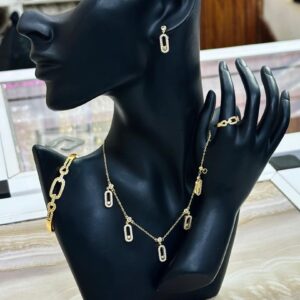 Parure inoxydable dorée – Collier, BO, bague & bracelet strass