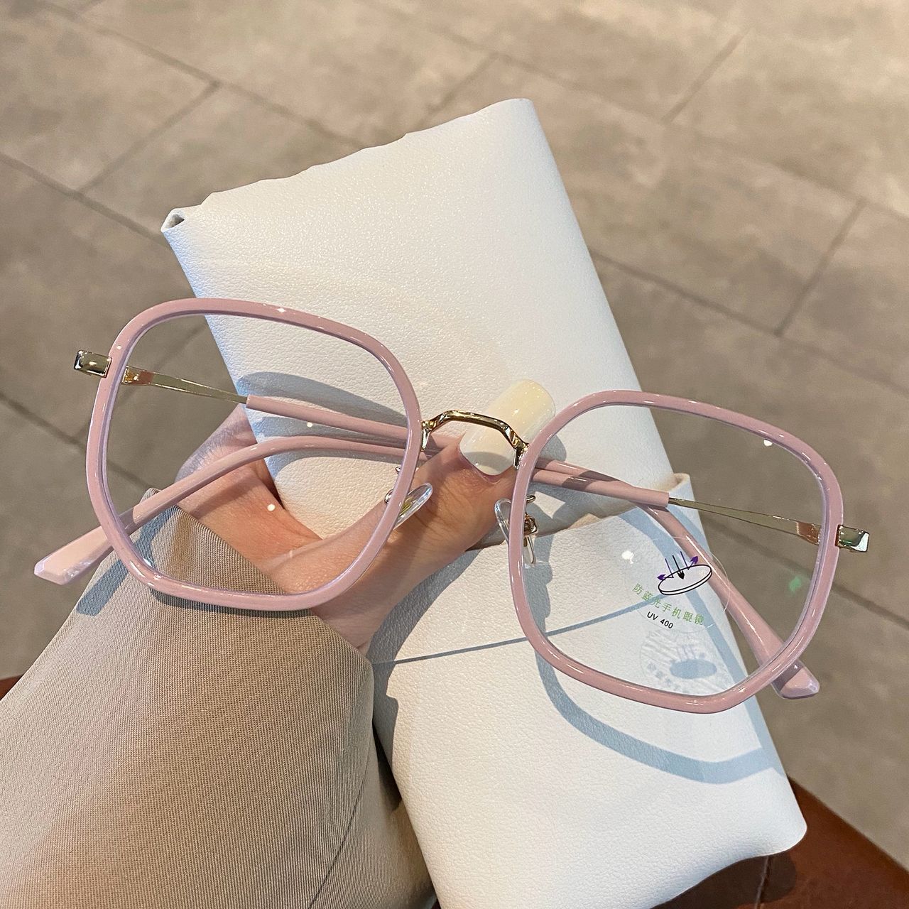 Yeli’s Glasses – Lunettes de Vue Métalliques à Forme Irrégulière