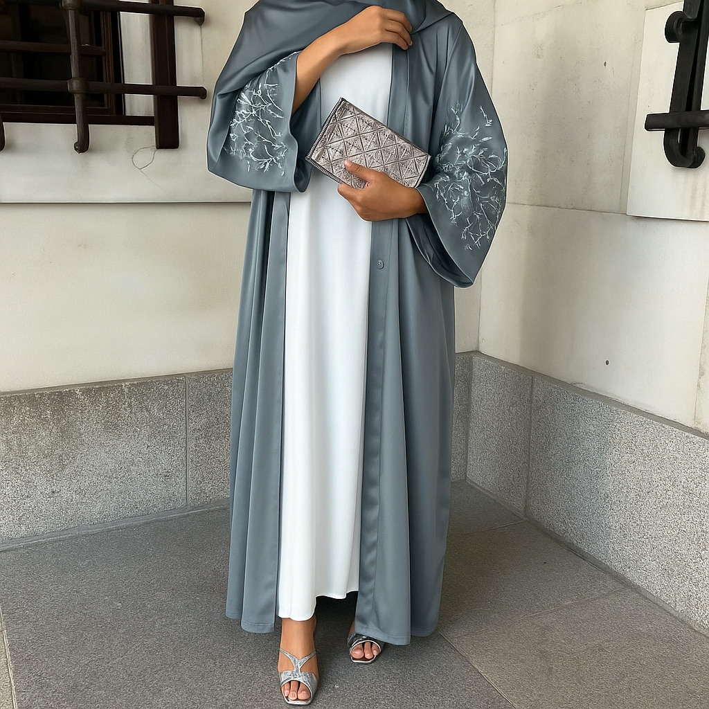 Rama Design – Abaya Satinée Élégante avec Broderies Raffinées
