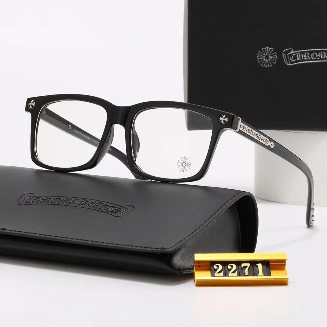 Yeli’s Glasses – Lunettes Chrome Hearts Noires Rectangulaires