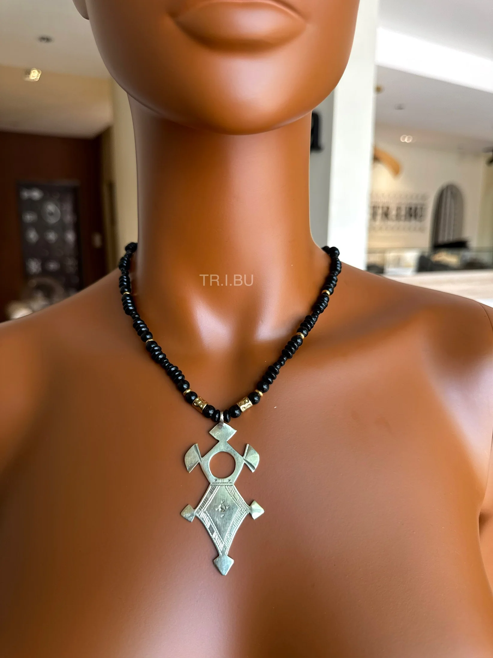 TR.I.BU – Collier DEZ