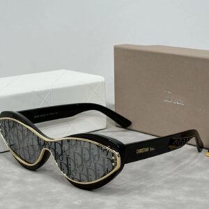 Yeli’s Glasses – Lunettes Dior Noires Monogramme de Luxe