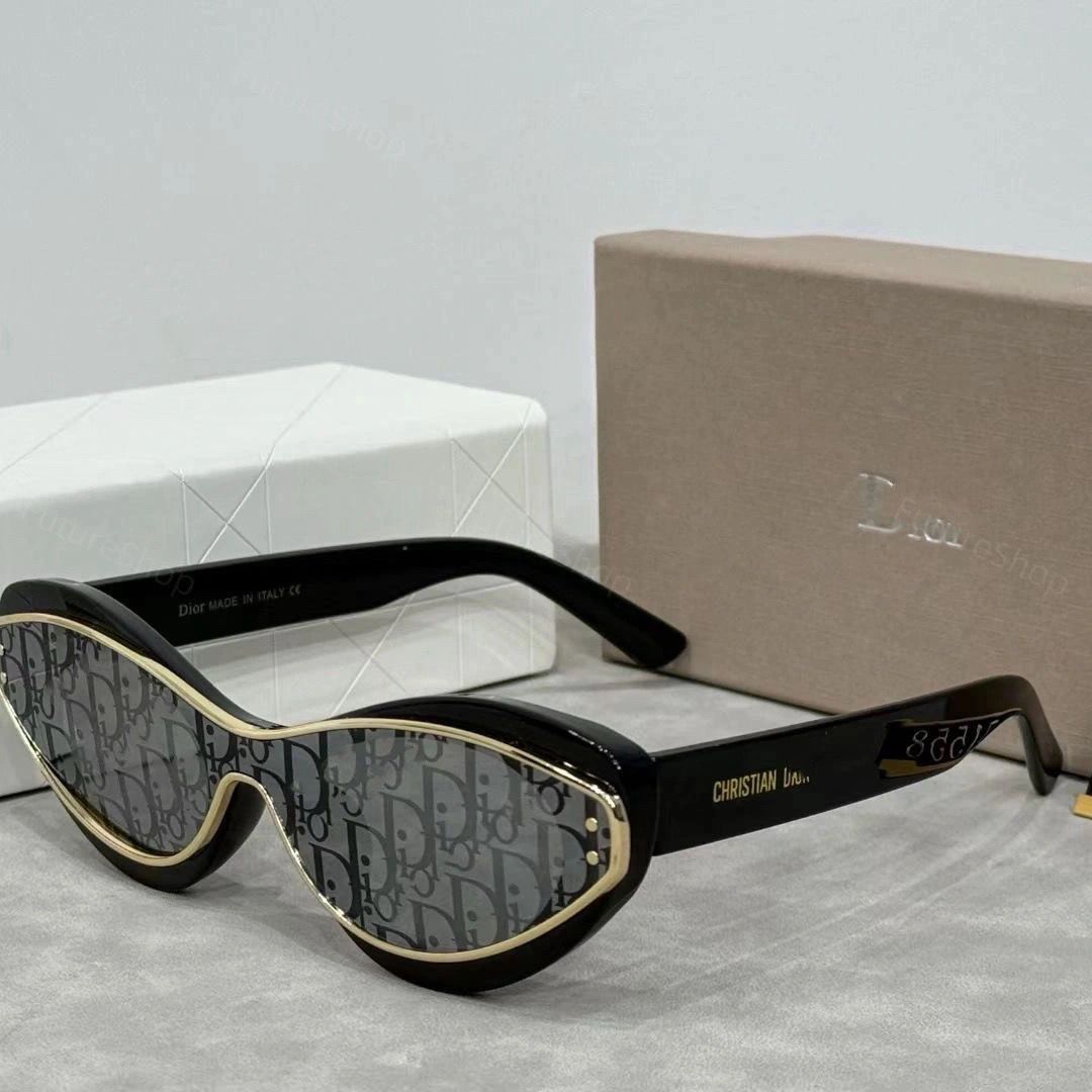 Yeli’s Glasses – Lunettes Dior Noires Monogramme de Luxe