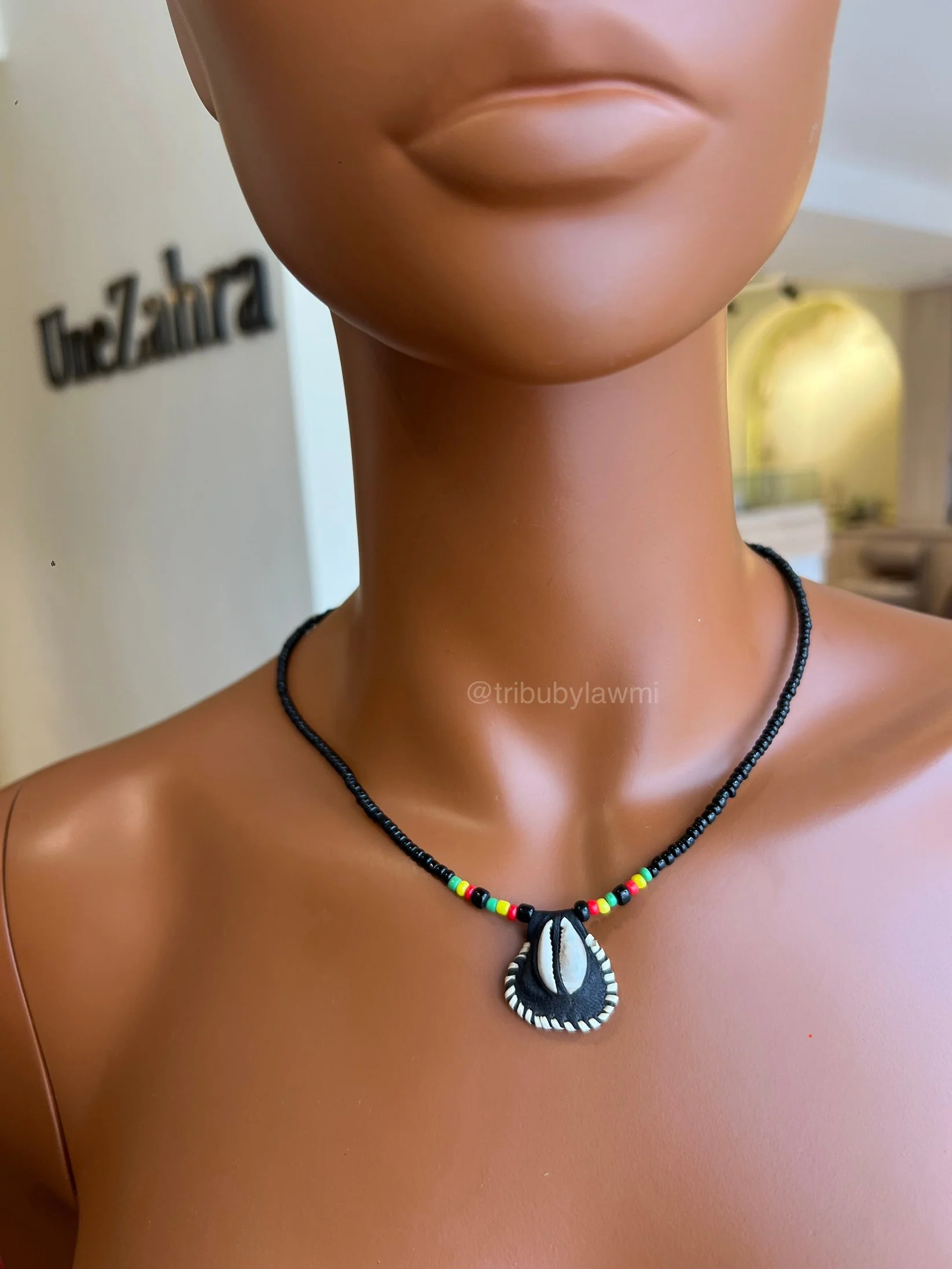 TR.I.BU – Collier NOR