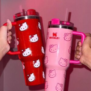 Stanley Cup Hello Kitty 1L18 – Grande Gourde avec Paille & Poignée