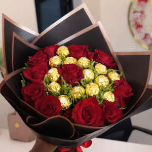 Bouquet Roses Rouges & Ferrero Rocher Cadeau Luxe Romantique